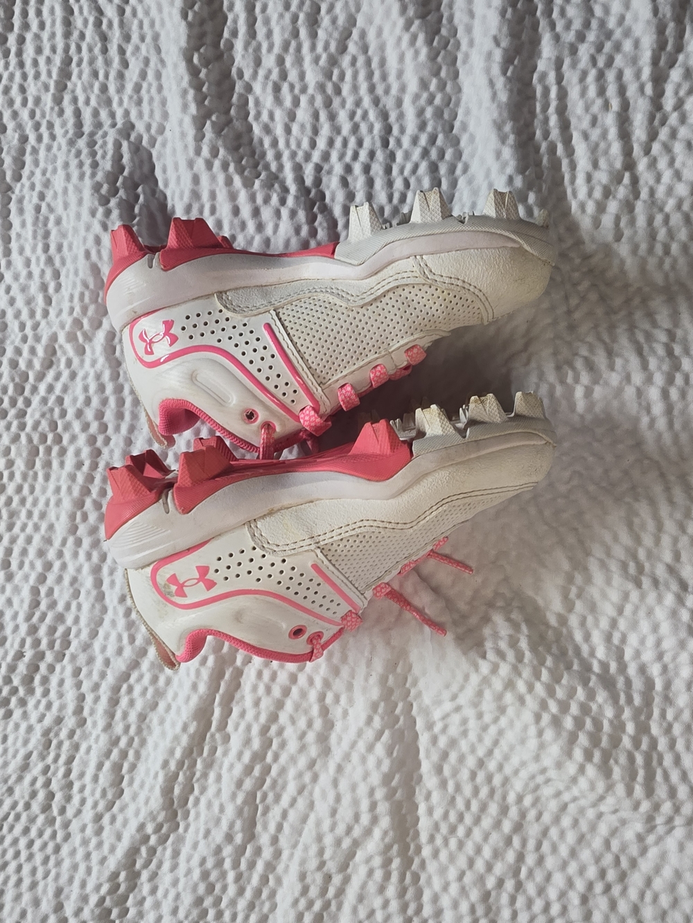 Under Armour Pink and White Kids' Softball Cleats - Picture 3 of 7